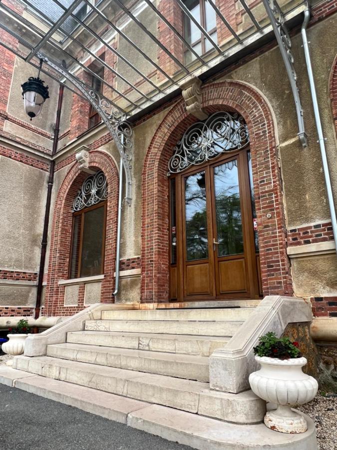Chateau De Crenille Chaumes-en-Brie Екстер'єр фото